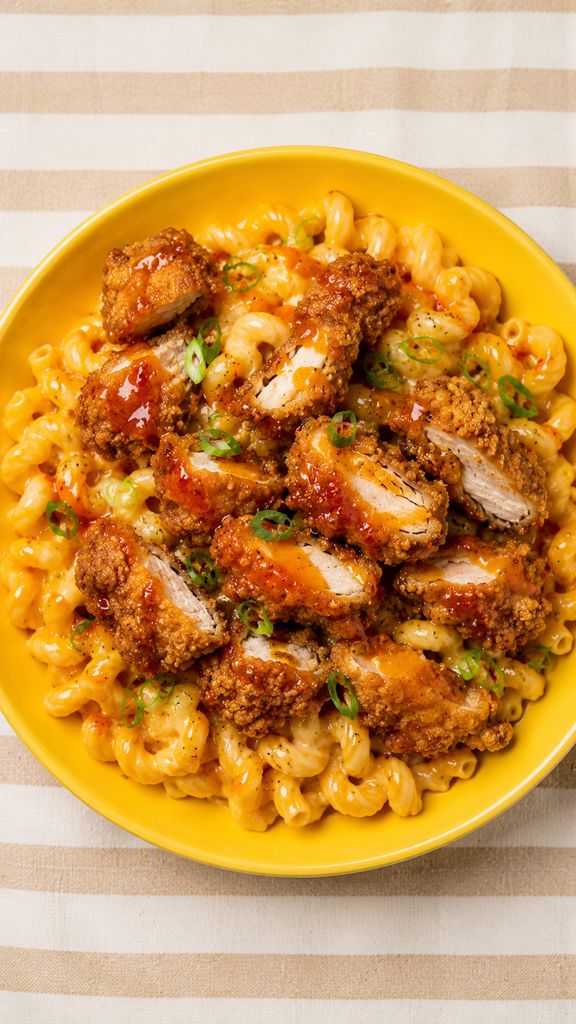 Hot Honey Chicken & Cheese Pasta